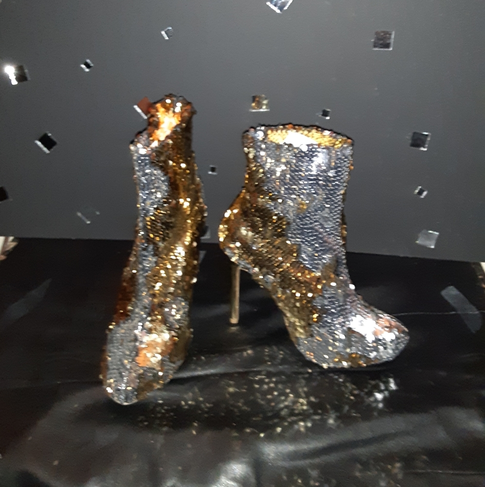 Silver and gold sequin booties - Picture 3 of 4